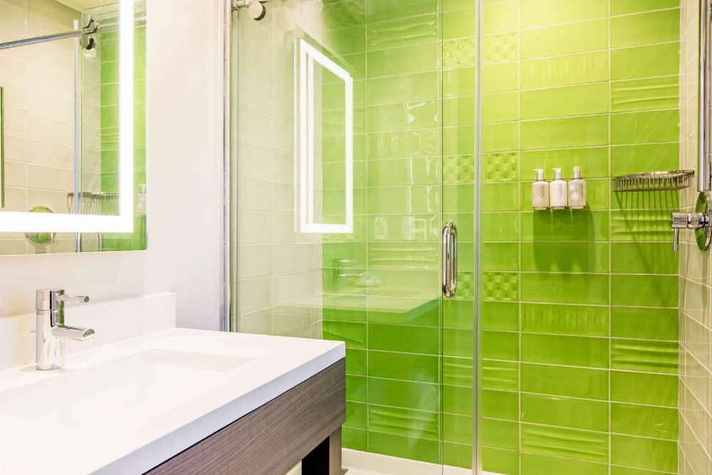 Rodeway Inn near Melrose Ave