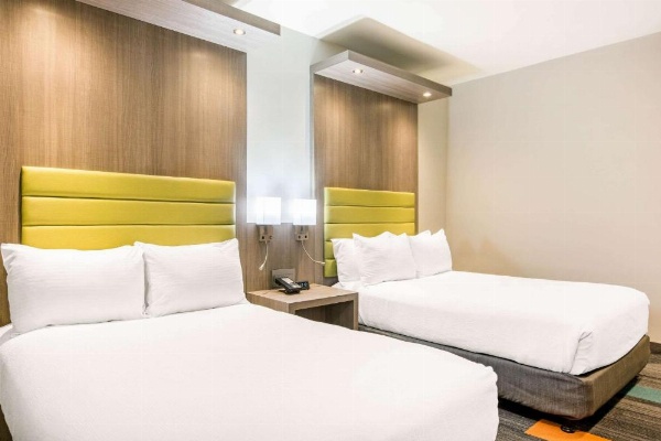 Rodeway Inn near Melrose Ave image 6